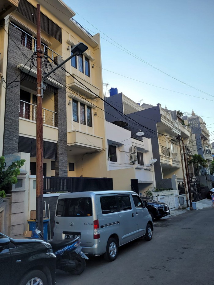 Rumah di Jual di Mangga Dua Jakarta Pusat